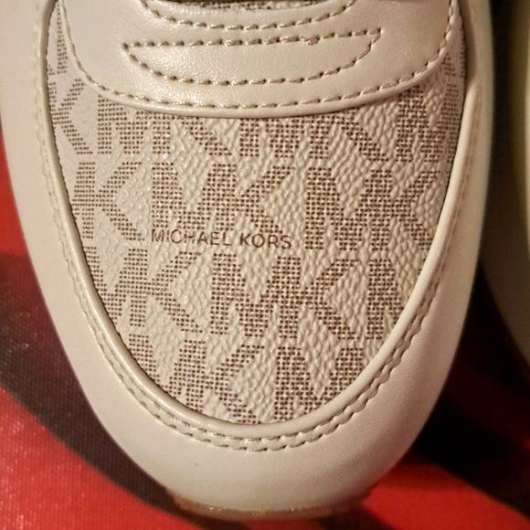 Michael Kors Monique Sneakers - Picture 6 of 8